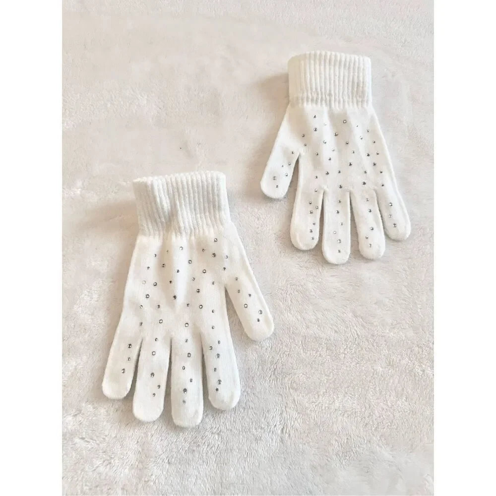 Adorable White rhinestone embellished gloves